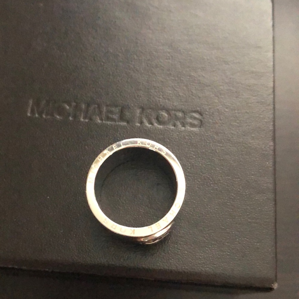 Michael kors ring - Picture 2 of 3